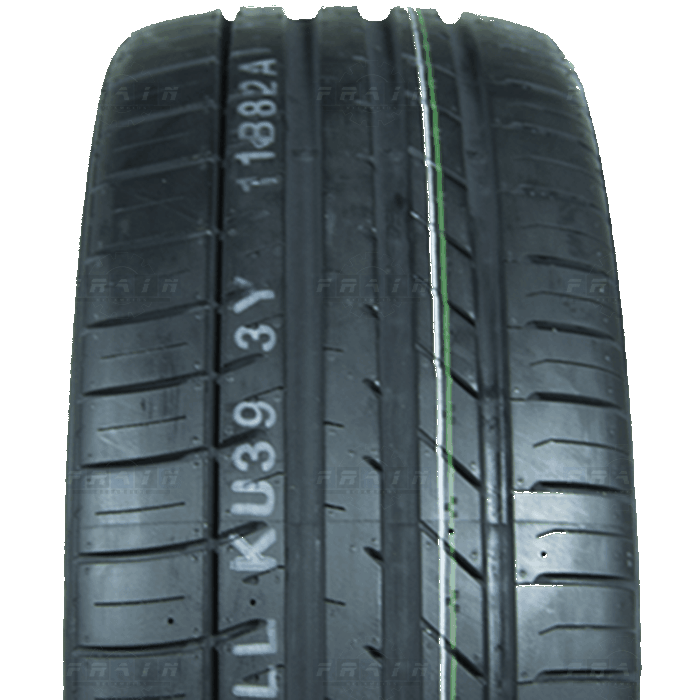 215/45R17 KU39
